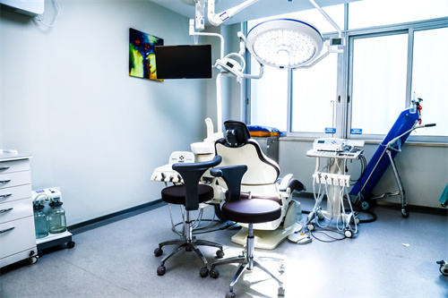 吳江邵新農(nóng)口腔診所