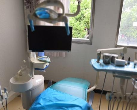 蕪湖華衛(wèi)口腔門診部_治療室