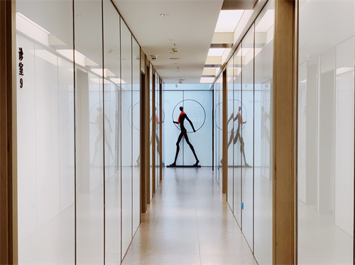 無(wú)錫半島醫(yī)療美容門(mén)診部_走廊