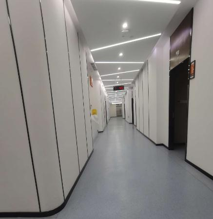 烏魯木齊雍和華仁醫(yī)療美容門診部_走廊