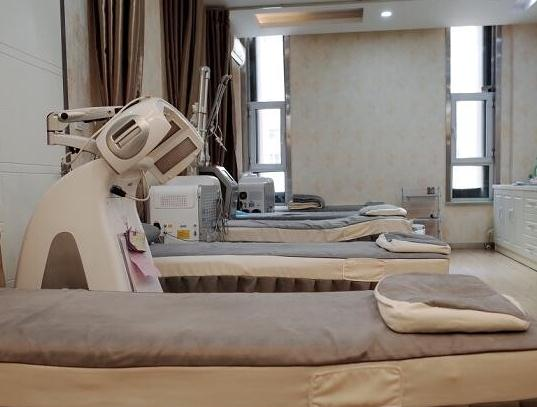 烏魯木齊王共禮醫(yī)療美容整形門(mén)診部_皮膚治療室