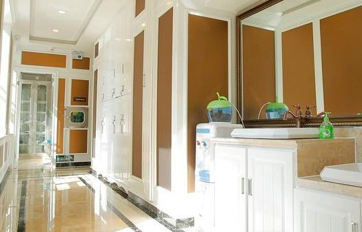 烏魯木齊健君口腔門診部_消毒區(qū)