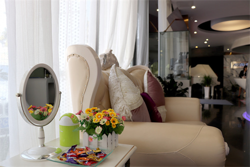 烏魯木齊美邇美醫(yī)療美容門診部 烏魯木齊美邇美醫(yī)療美容門診部