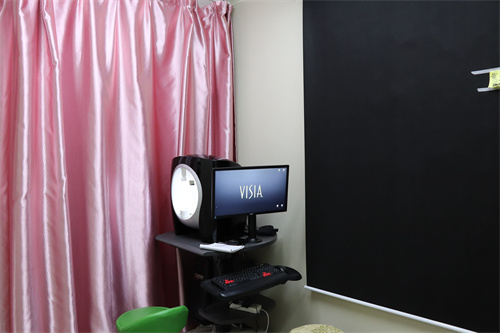 烏魯木齊當(dāng)代皮膚病專科醫(yī)院_皮膚檢測(cè)儀器