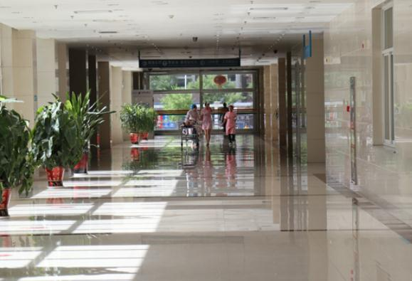 烏海市婦幼保健院醫(yī)療美容科_走廊