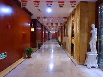 溫嶺美諾整形醫(yī)院_走廊