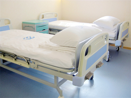 威?？扇苏蚊廊萃饪圃\所_病房