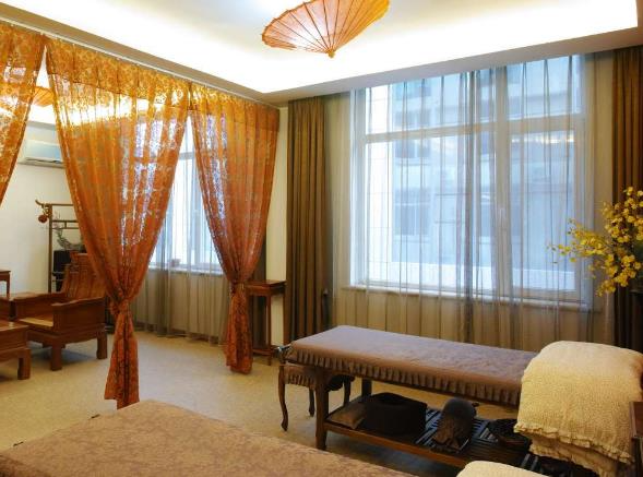 威海李青臻美醫(yī)療美容醫(yī)院_治療室