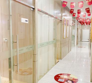 銅仁星薇春天醫(yī)療美容門診部_走廊