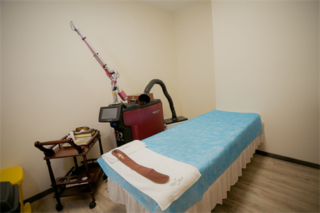 通遼新時代醫(yī)療美容診所_皮膚治療室