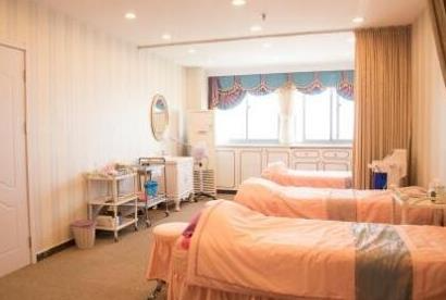 鐵嶺姜紅艷醫(yī)療美容診所_治療室