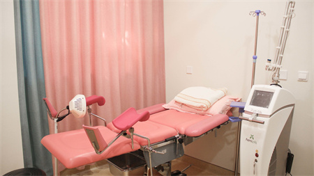 天津現(xiàn)代女子醫(yī)院整形美容中心_治療室