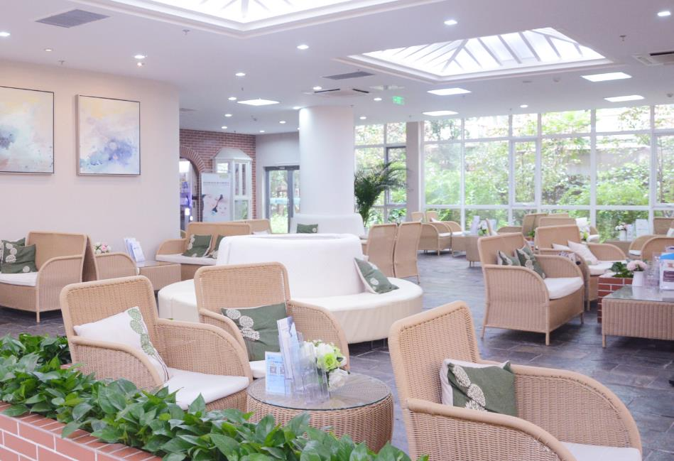 天津美津(美中)宜和婦兒醫(yī)院醫(yī)療美容中心_休息區(qū)