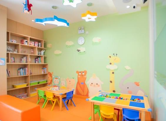 天津利輝口腔門診部_兒童游樂區(qū)