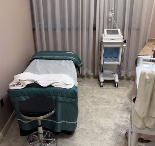 天津華亦俏醫(yī)療美容門診部_治療室