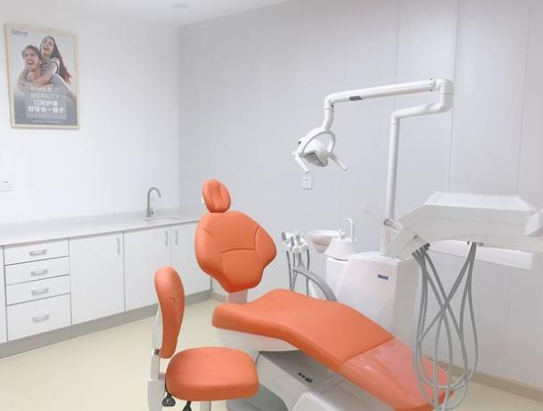 滕州藍(lán)天口腔診所_治療室