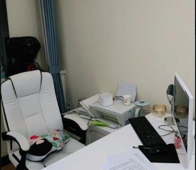 唐山牙博士優(yōu)牙口腔門診部_醫(yī)生辦公室