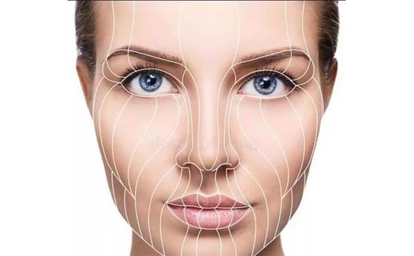 自體脂肪豐面頰是怎么做的？