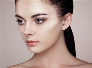 墊下巴改臉型靠譜嗎？