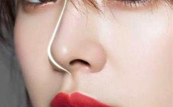 做個隆鼻手術(shù)多少錢？影響隆鼻價格的因素有哪些？