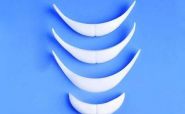 假體墊下巴后會(huì)有什么不適嗎?假體墊下巴適宜人群有哪些?