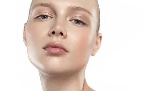 做膨體下巴恢復(fù)后手感真實嗎？假體墊下巴有什么優(yōu)勢？