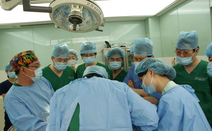 乳房整形大概需要多少費(fèi)用？乳房整形有什么后遺癥？