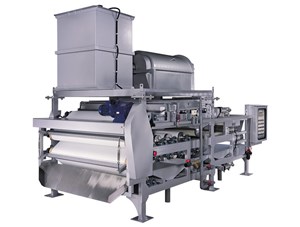 生活污水處理設(shè)備由混凝沉淀池、調(diào)節(jié)池、膜生物反應(yīng)器三大模塊組成