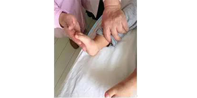 腳跟不著地矯正術(shù)后