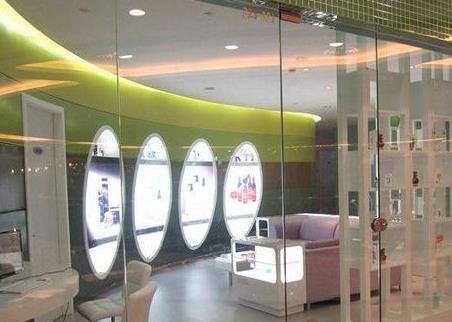 北京歐華醫(yī)療美容醫(yī)院怎么樣？北京歐華做雙眼皮隆胸多少錢？