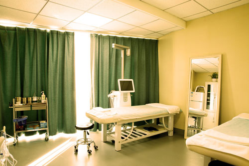 北京愛顏整形注射水光針怎么樣？注射水光針后如何護(hù)理？