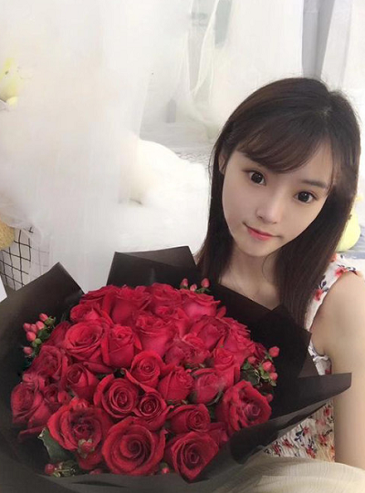 上海玫瑰醫(yī)療美容醫(yī)院做硅膠隆鼻手術(shù)后的最終效果