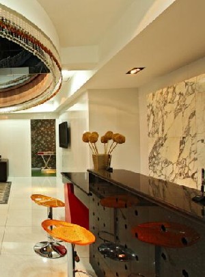 新疆張瑞紅醫(yī)療美容診所