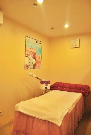 廣州康華清醫(yī)學美容門診部